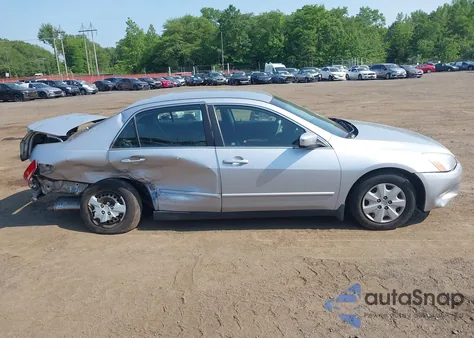 2003 Honda Accord 2.4 Lx из США, поврежденный, VIN 1HGCM56393A042425